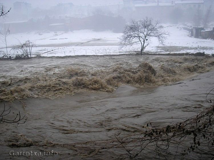 013 Camps apunt de ser anegats